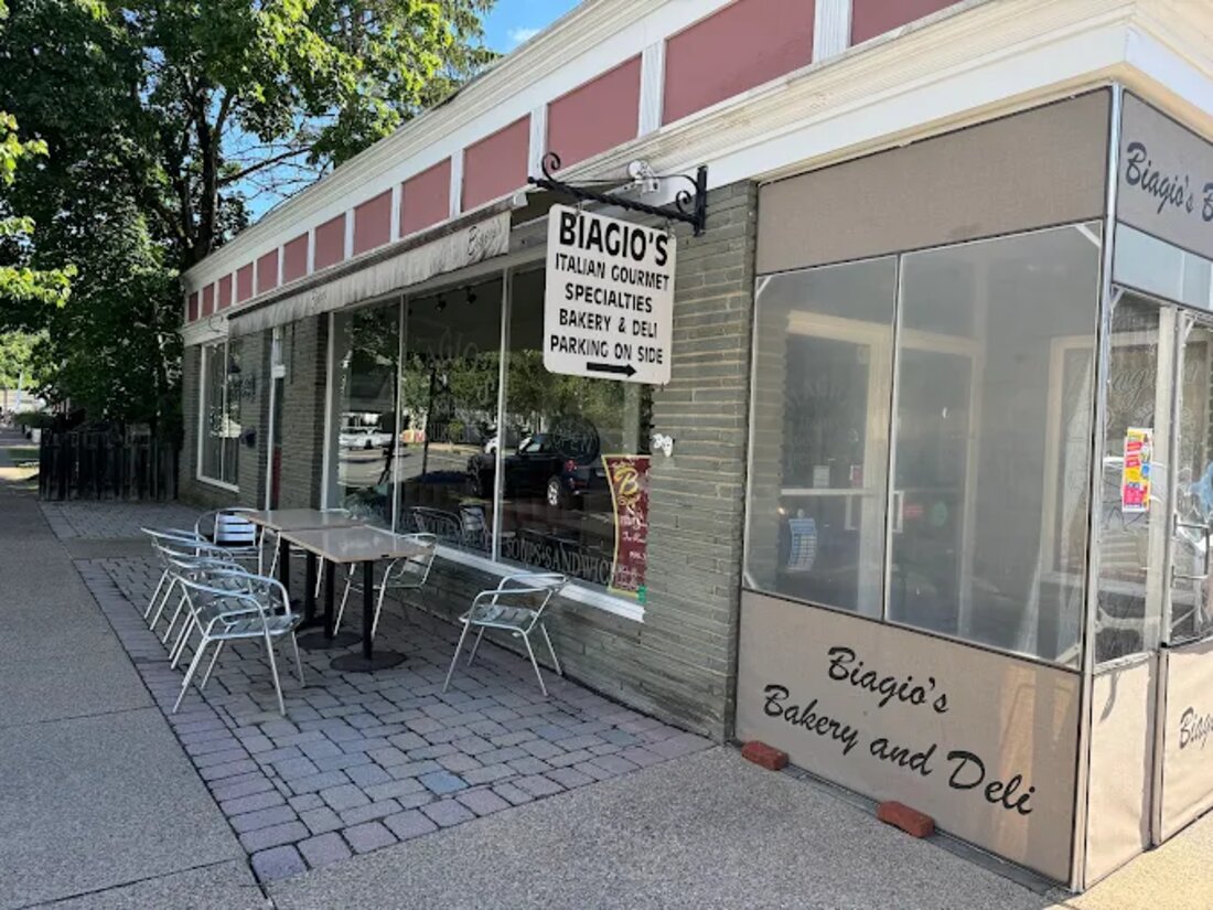 Biagio's storefront in Stirling